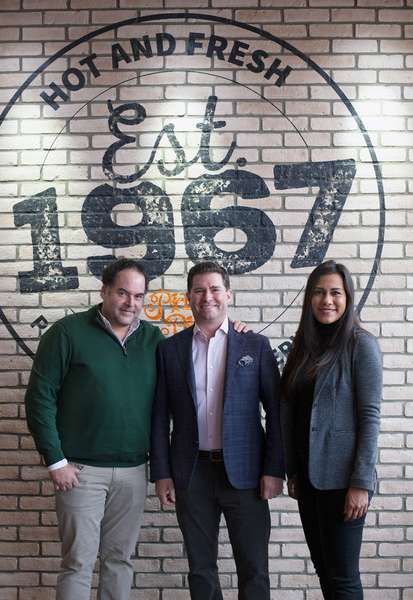 Pictured: Ricardo Aldrete, President and CEO GrünCorp; Paul Goddard, President & Chief Executive Officer, Pizza Pizza Limited and Nataly Valdez, CEO Key Spot Group (CNW Group/Pizza Pizza Limited)